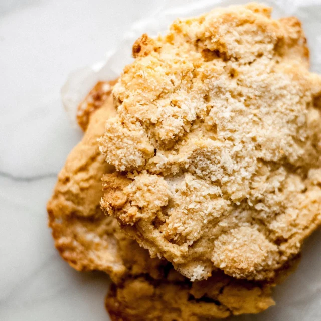 💯Crispity crunchy on the outside, gooey marshmallow goodness on the inside. New recipe, who dis 🍪  #linkinbio